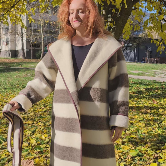 Capote Coat-undyed-natural stripes-loose-VIDEO