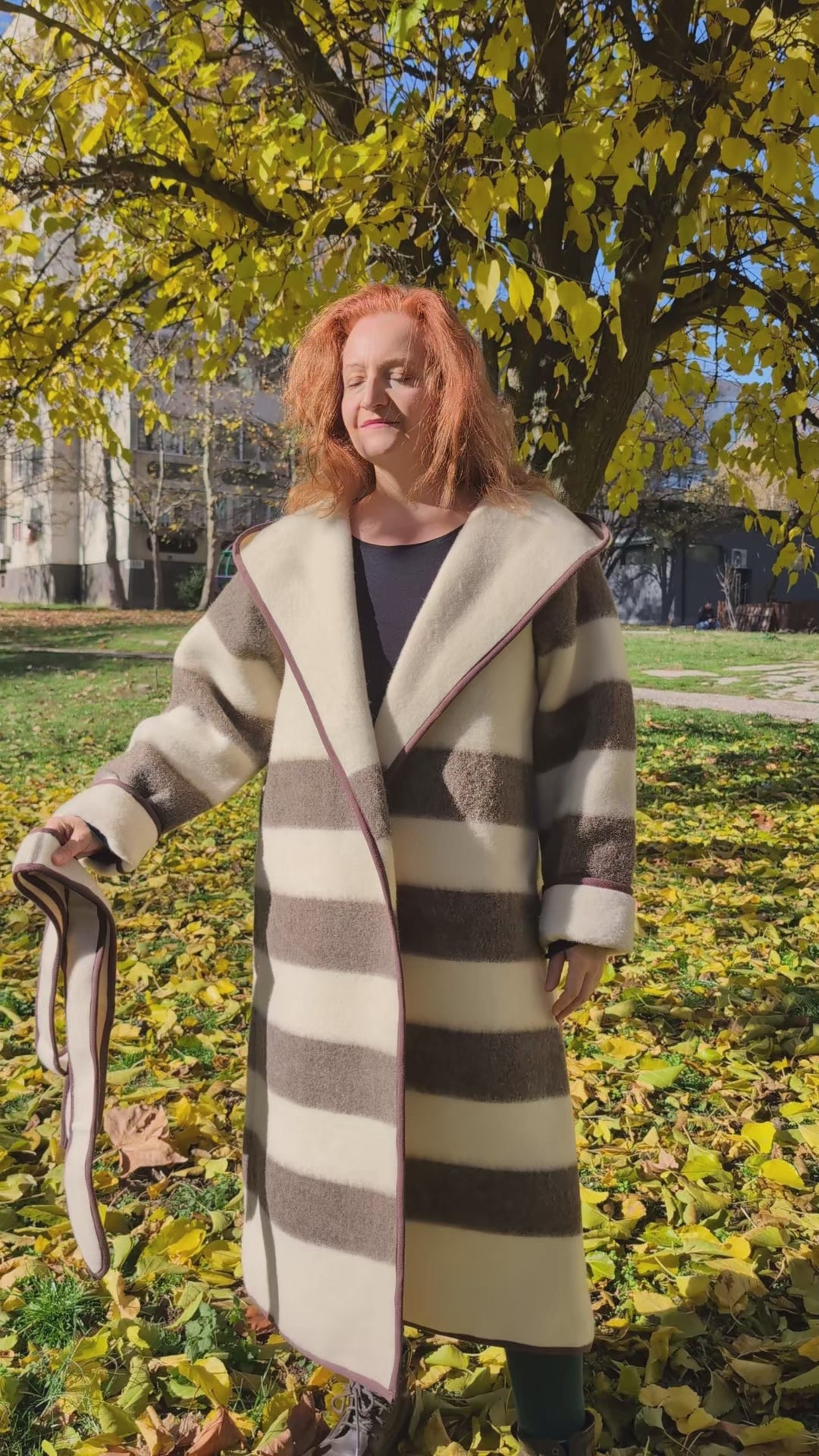 Capote Coat-undyed-natural stripes-loose-VIDEO